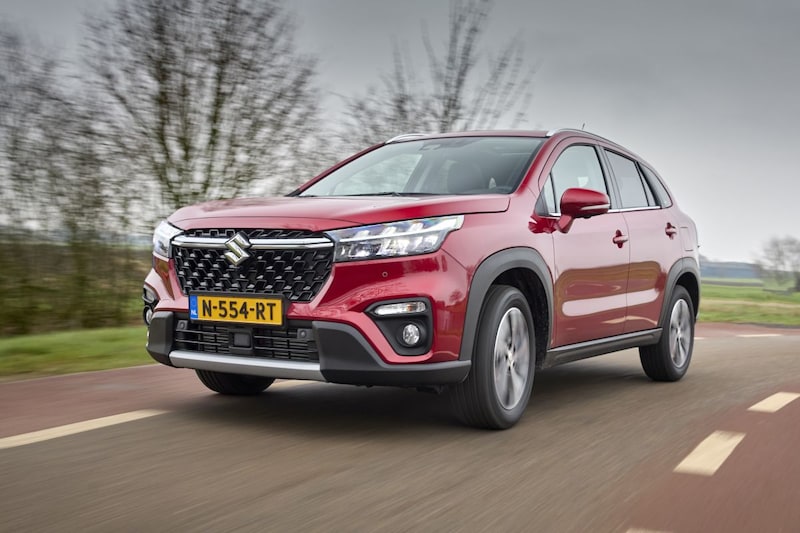 Afmetingen van de Suzuki S-Cross: Alles wat je moet weten 5 flpykr3bkcmd 800 1