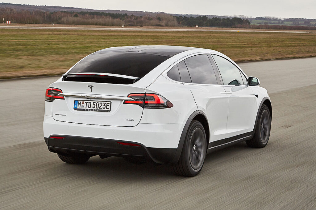 Het gewicht van de Tesla Model S: Belangrijke feiten en cijfers 5 Tes ModelX CBO52 0b92ae1007db2bc2