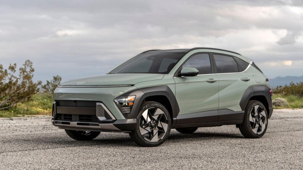 Afmetingen Hyundai Kona 2023: Alles wat je moet weten 5 eyJidWNrZXQiOiJ2YWFydGxhbmQiLCJrZXkiOiJ1cGxvYWRzXC92YWFydGxhbmRubFwvNjZiYTIxODJhNWUzMV9ibG9ja184Nzg1Nl82NmJhMjE4MjZkYTU2LmpwZWcifQ